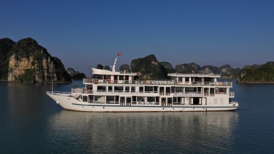 Halong sapphire cruise over view