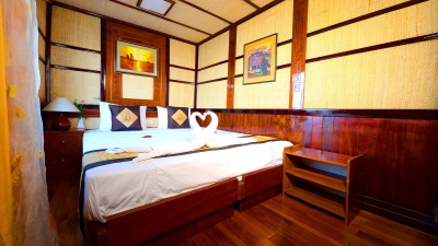 halong bay 3 days 2 nights Deluxe room