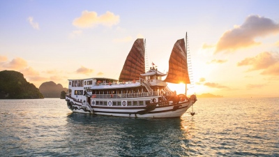 Halong 2 days 1 night on royal palace cruise