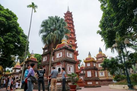 oldest pagoda in Hanoi city- Tran quoc pagoda