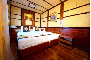 halong bay 3 days 2 nights Deluxe room